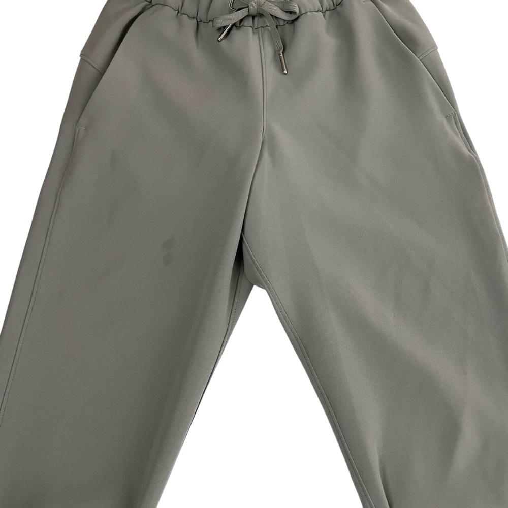 lululemon On The Fly Crop *Woven 23” Grey Sage Sz 2 - Picture 9 of 15